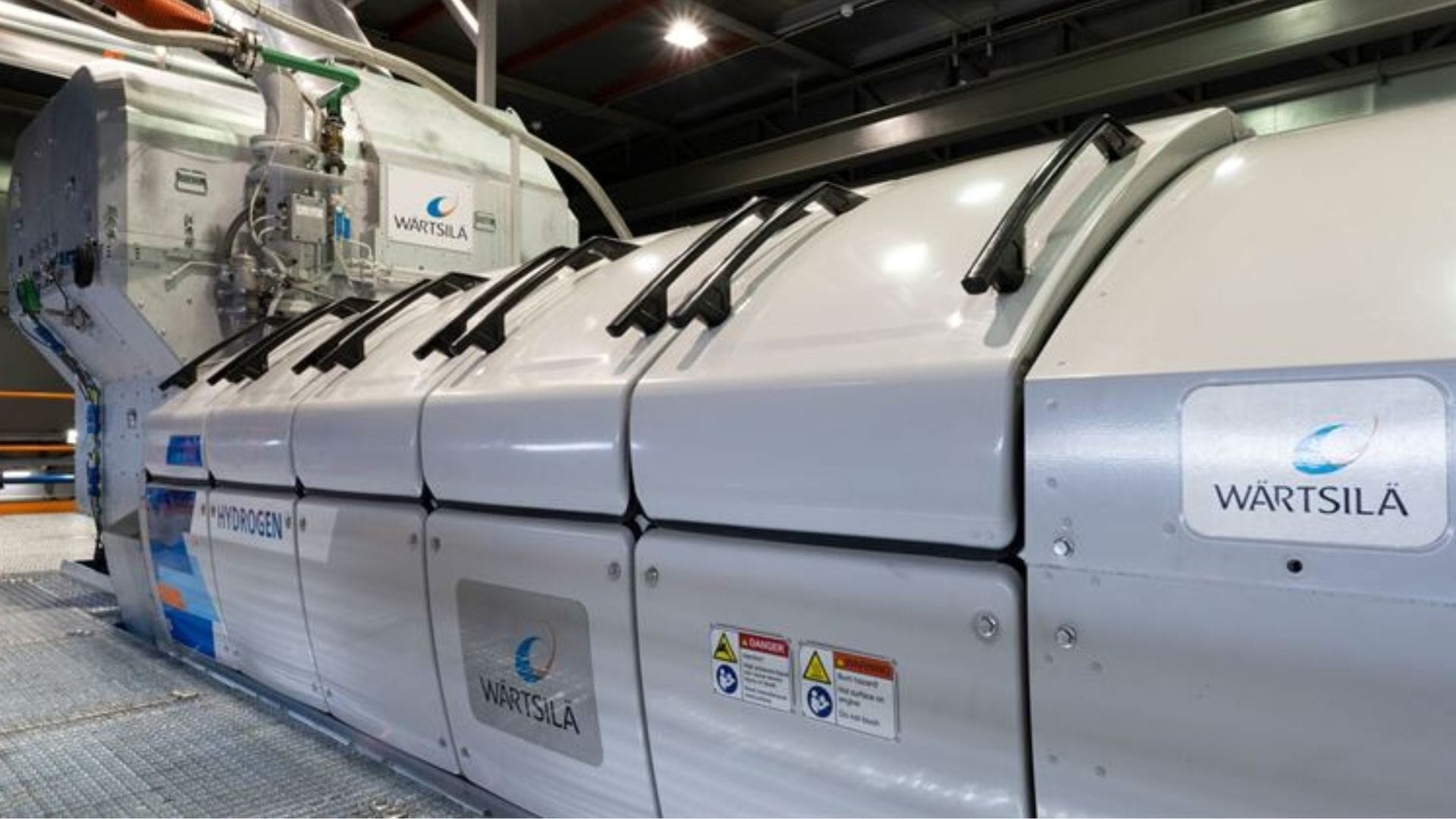 In Spain, for the first time in the world, a large engine running on 100% hydrogen has been launched.