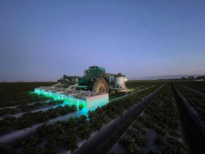 Robots on ultraviolet: California startup cuts pesticide use by 70% without chemicals